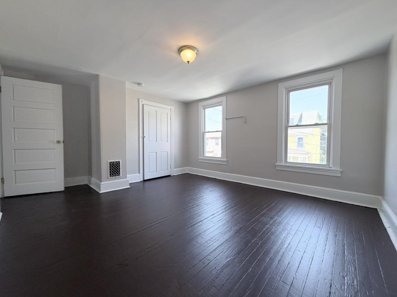 517 Linden Ave Property Photo 17