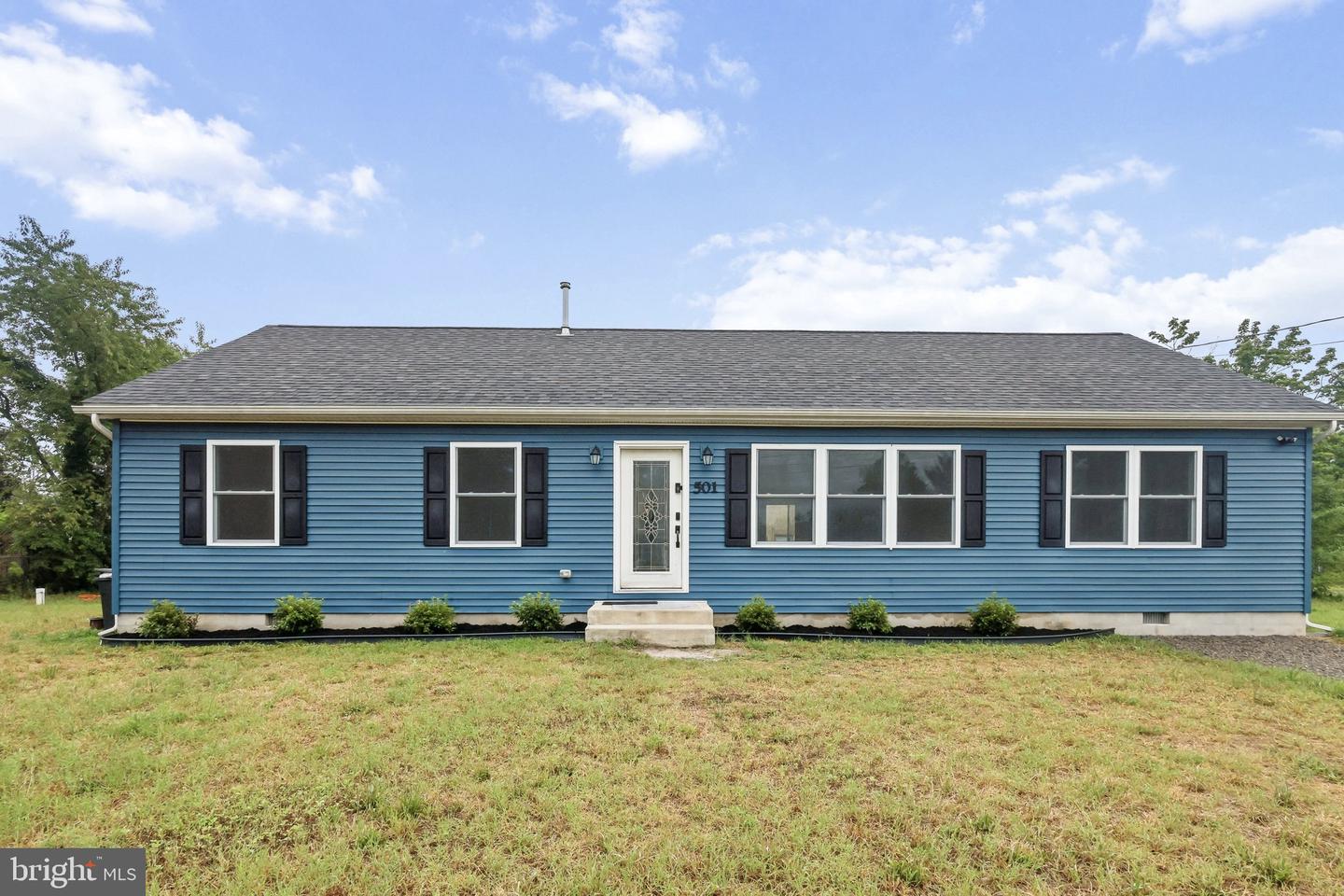 501 Red Feather Trl Property Photo 1