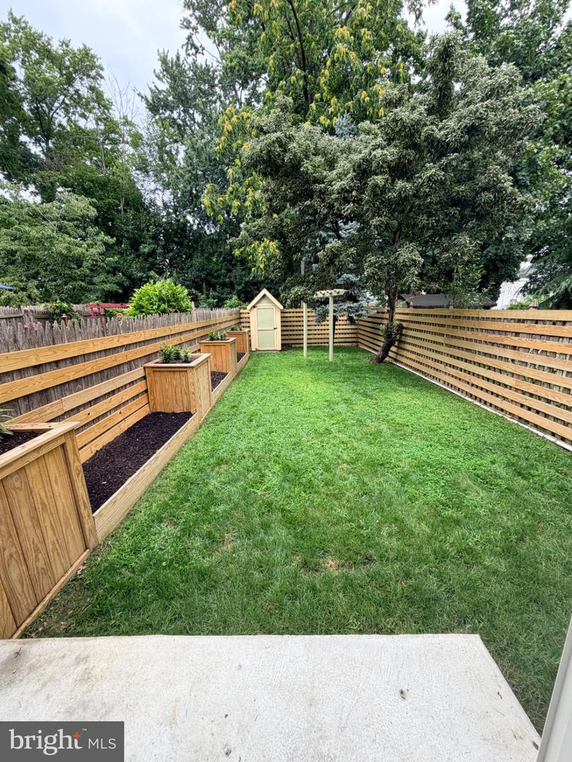 121 E Union St Property Photo 14