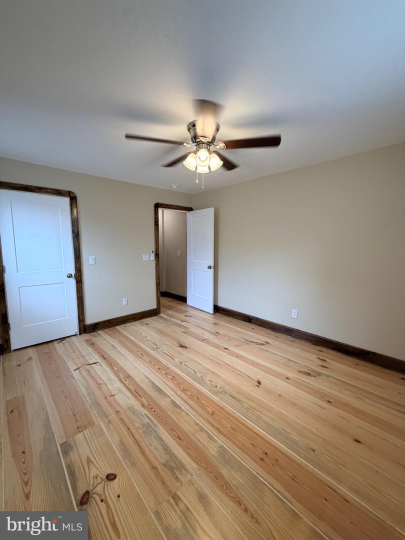 121 E Union St Property Photo 18
