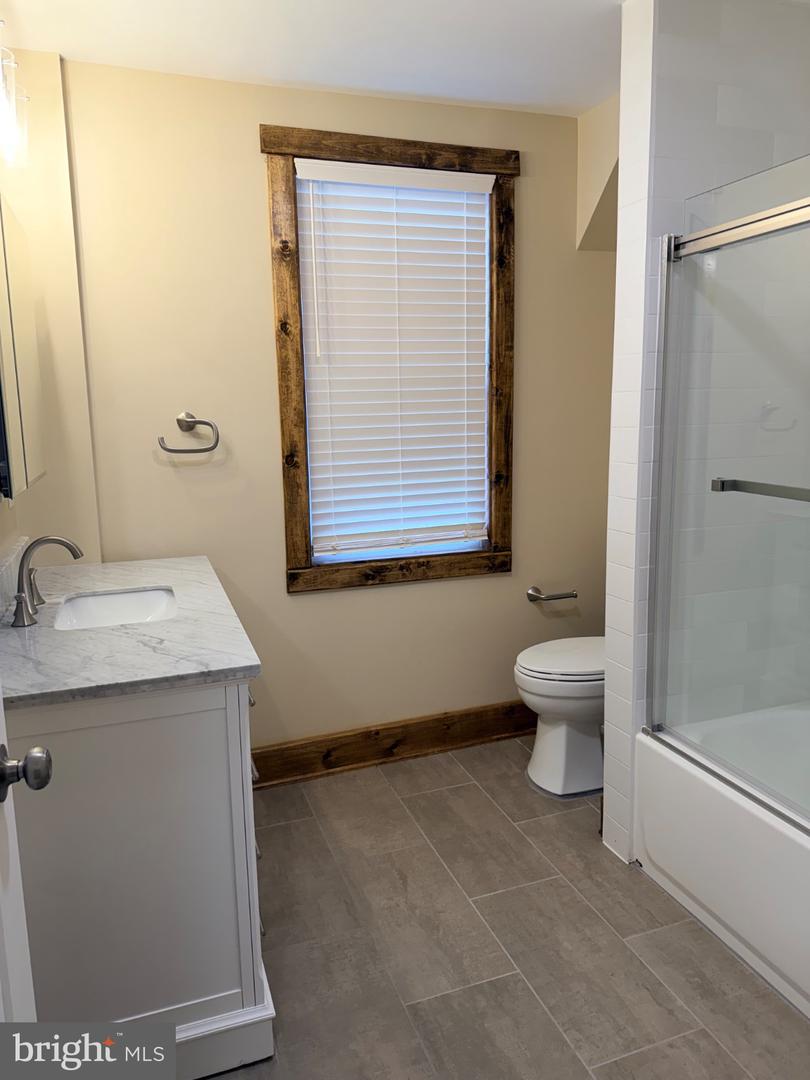 121 E Union St Property Photo 24