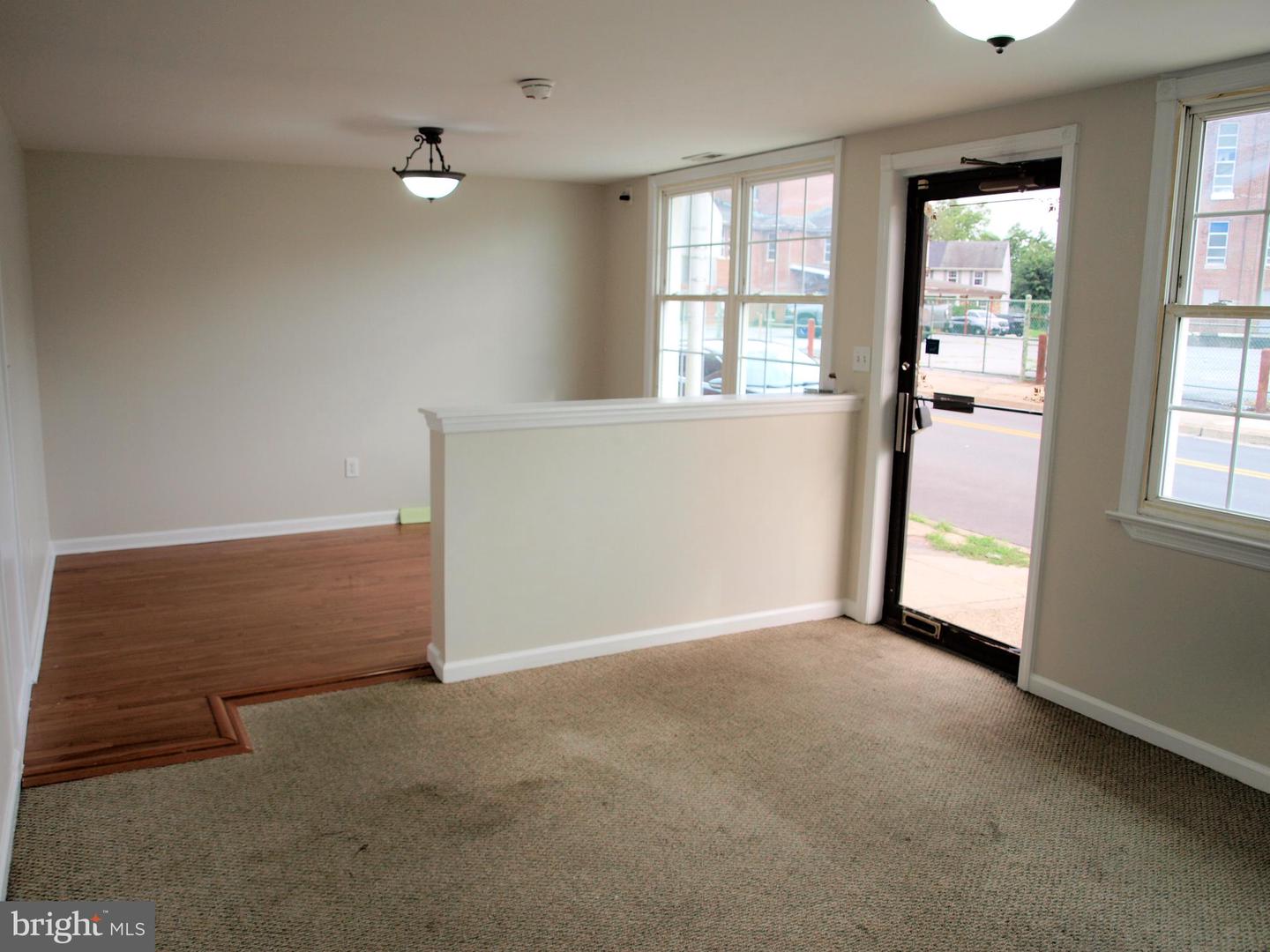 209 Bridgeboro St Property Photo 7