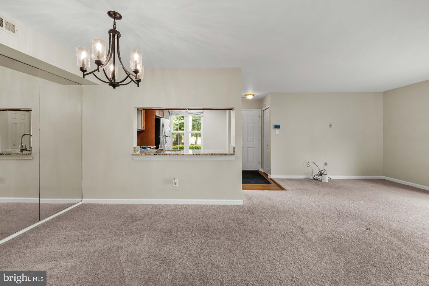 2407-a Sedgefield Dr Property Photo 3