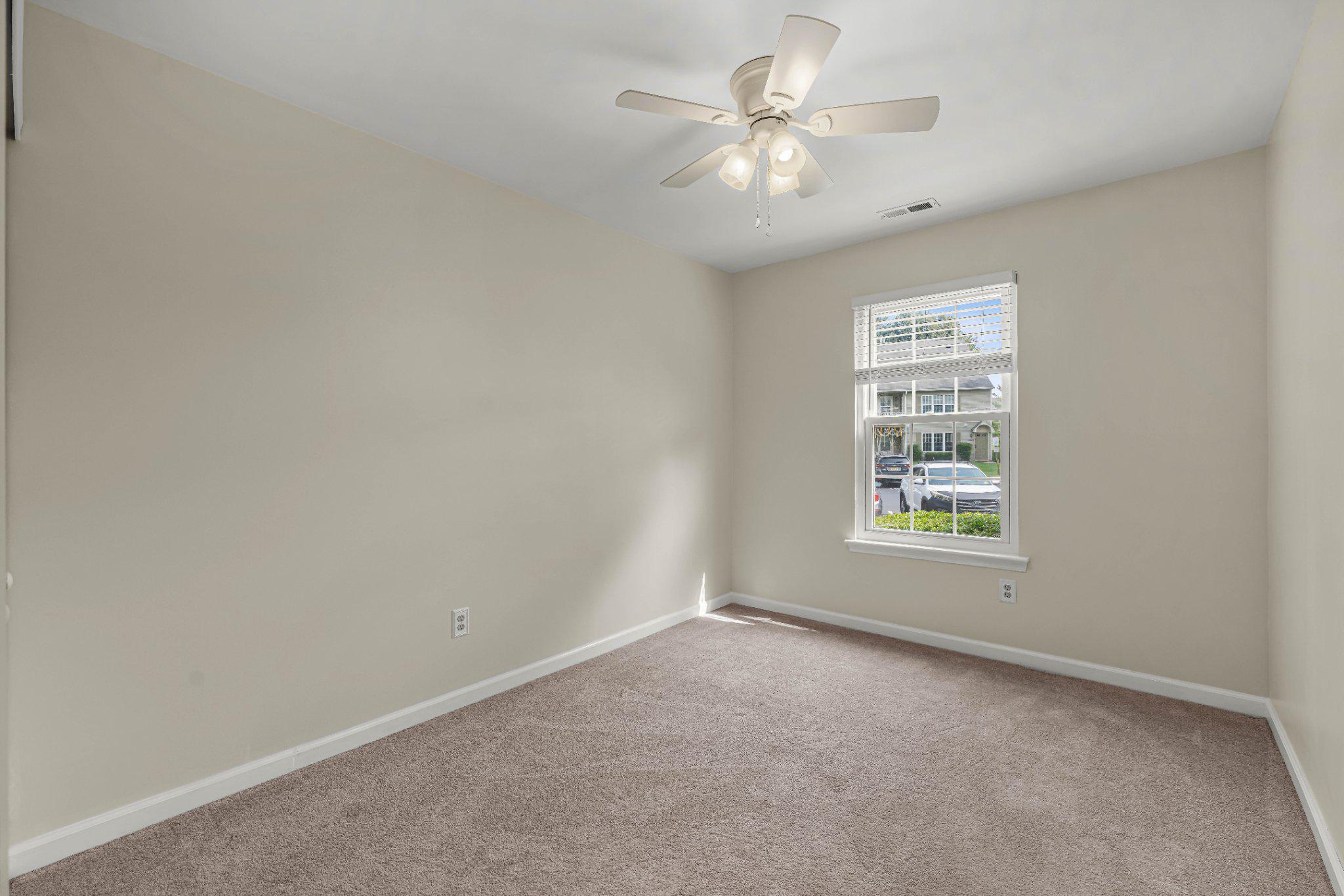 2407-a Sedgefield Dr Property Photo 19