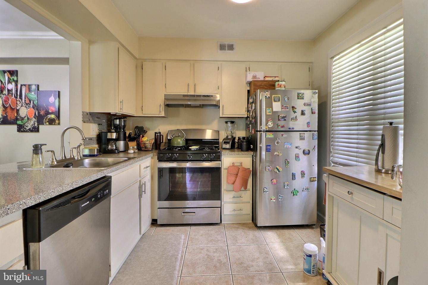 1807-a Sedgefield Dr Property Photo 4