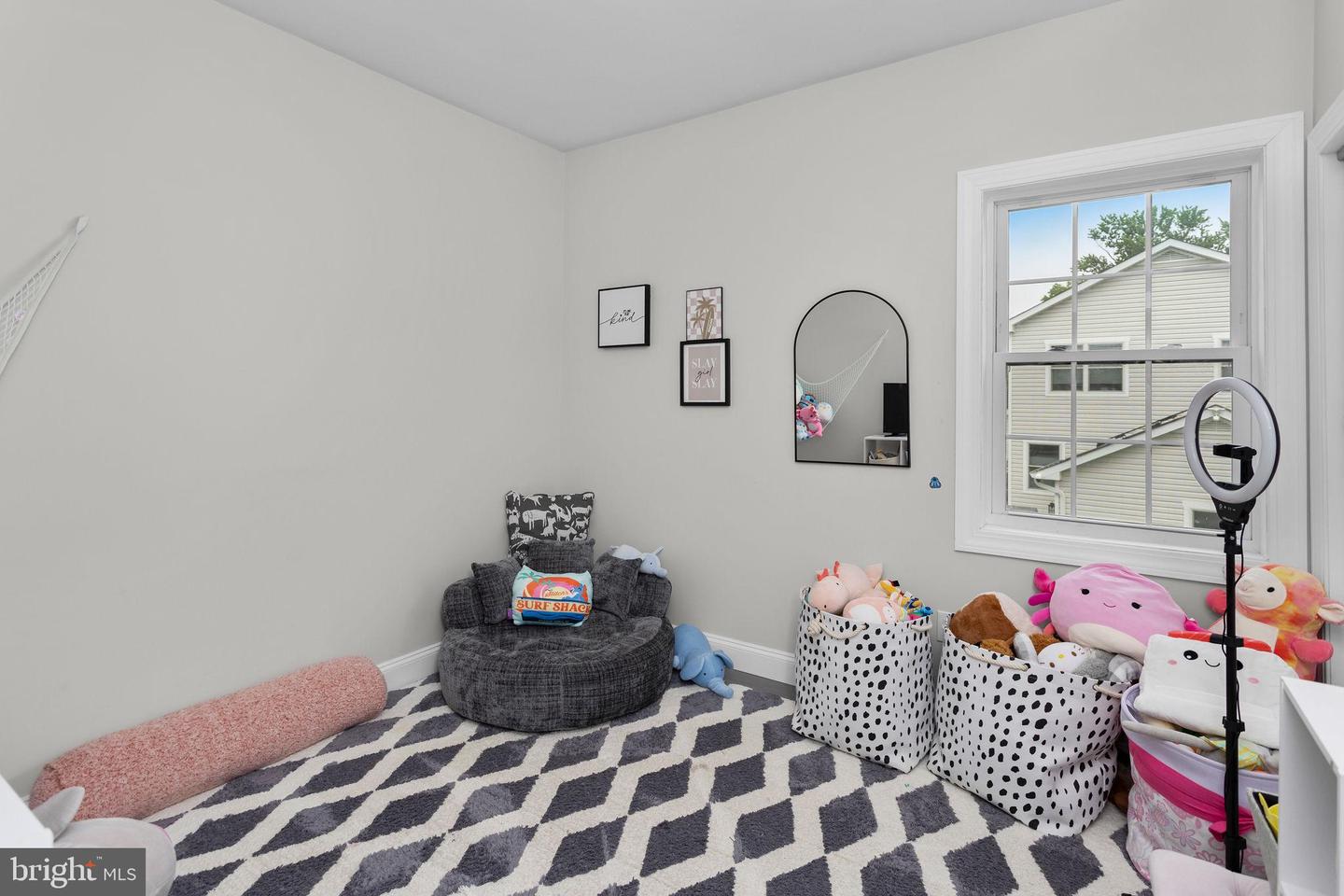 403 Carpenter St Property Photo 22