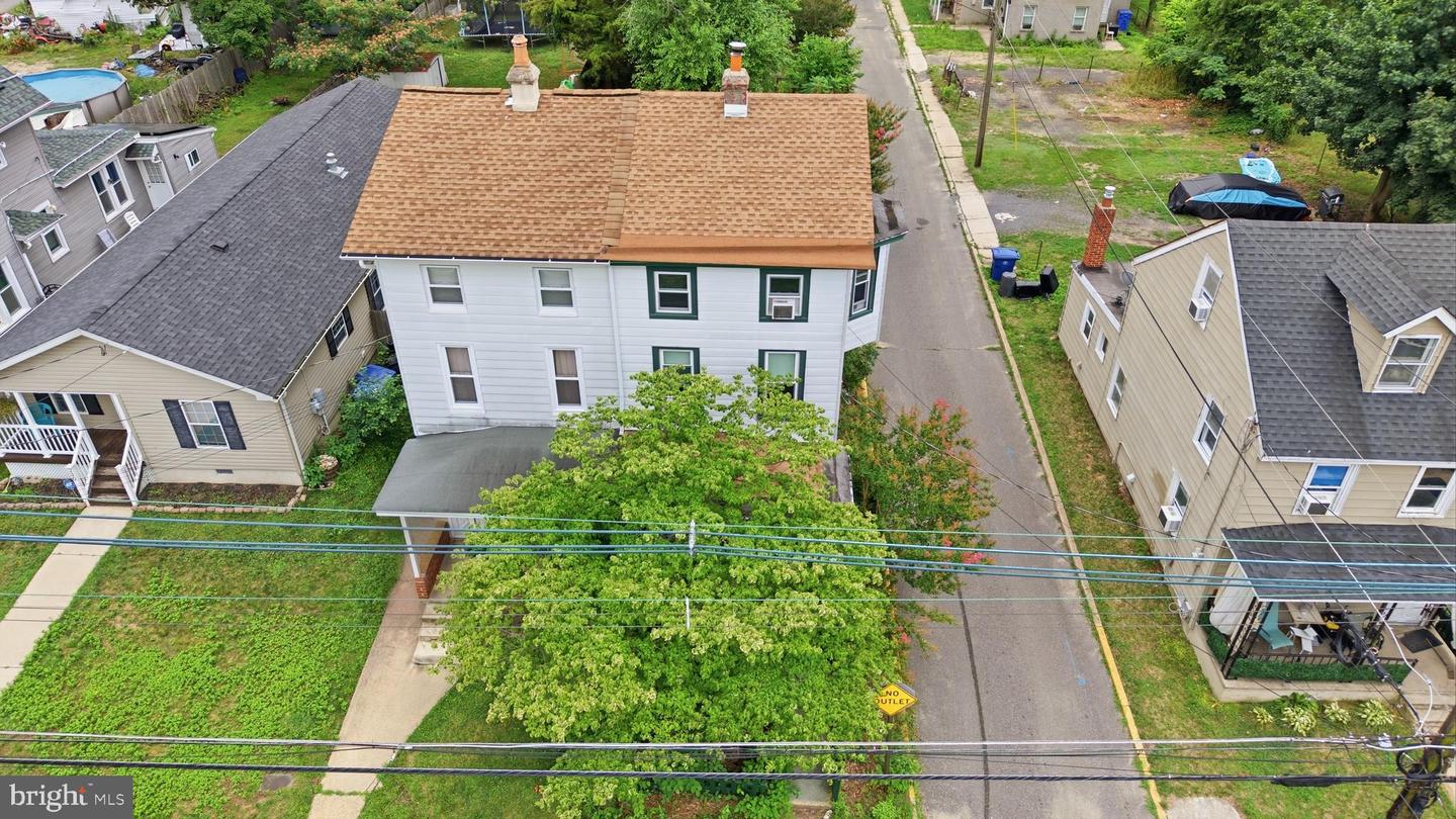 236 Washington St Property Photo 3