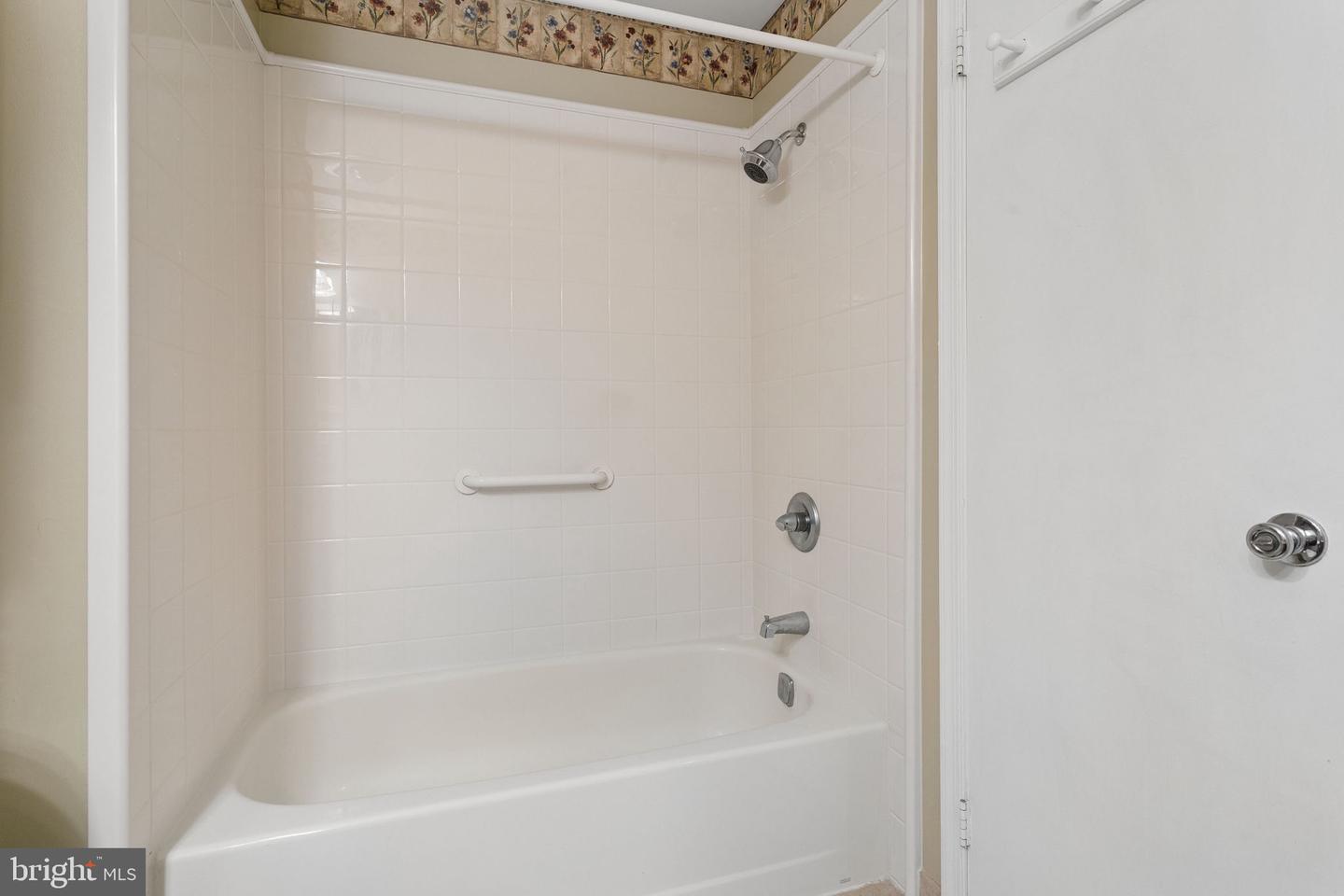 1017-b Scotswood Ct Property Photo 13