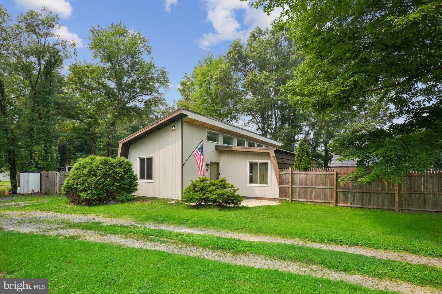 566 Hartford Rd Property Photo 1