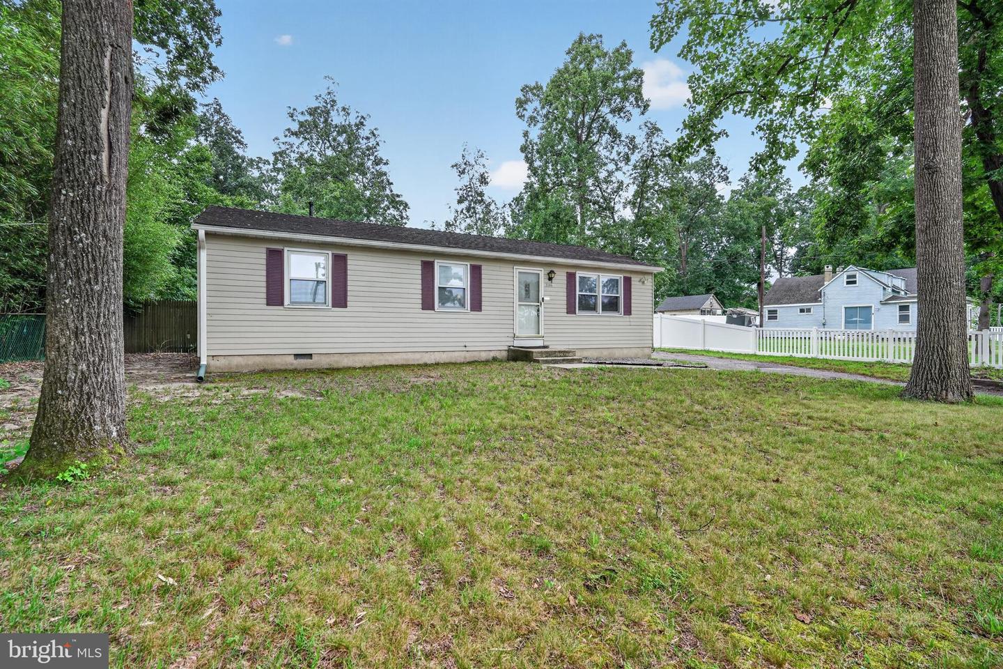 2206 Walnut Ave Property Photo 3
