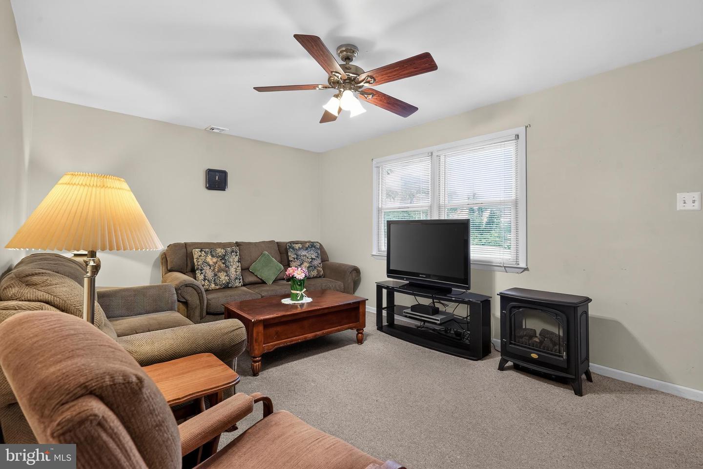 2206 Walnut Ave Property Photo 7