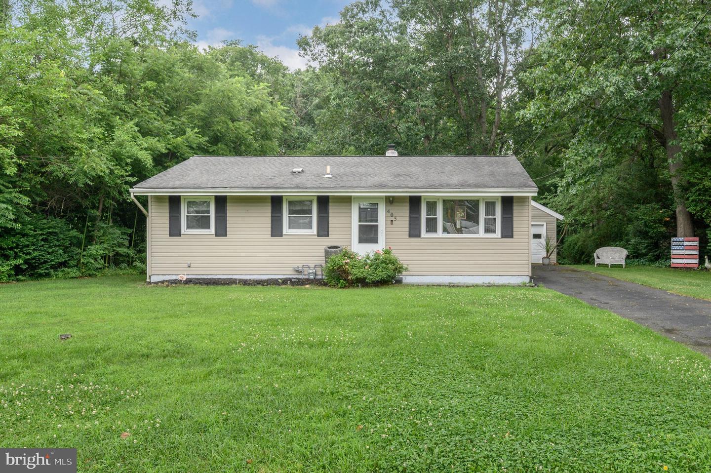 405 MAGNOLIA RD Property Photo 1
