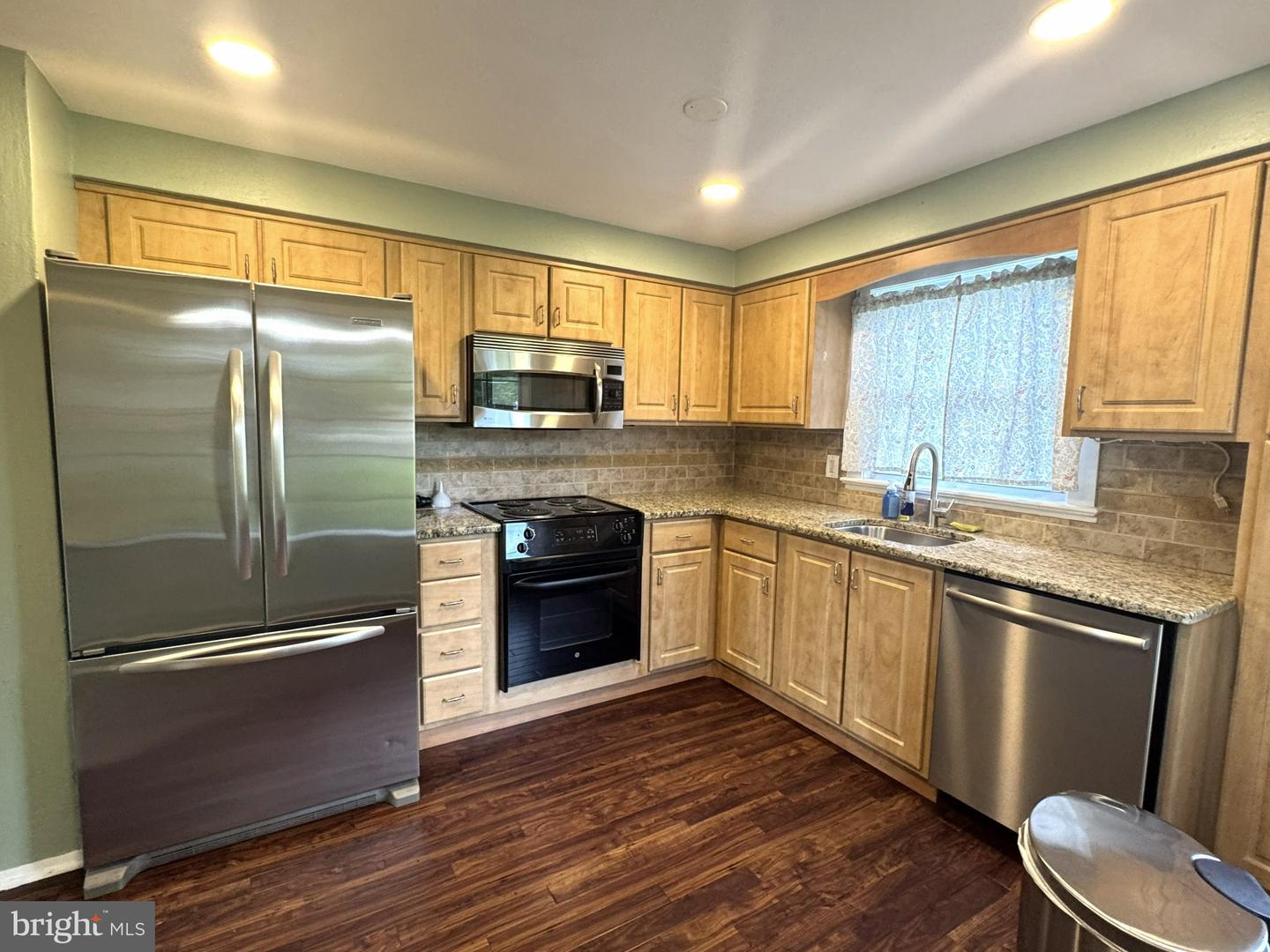 1307 Highland Ave Property Photo 15