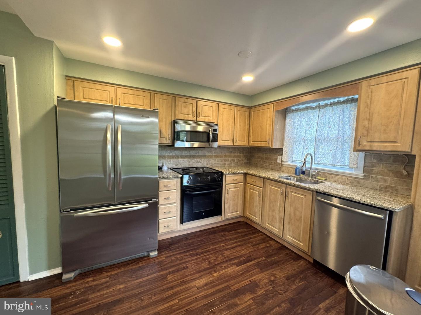 1307 Highland Ave Property Photo 16