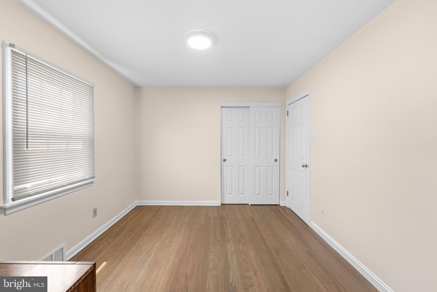 242 Hendrickson Ave Property Photo 25