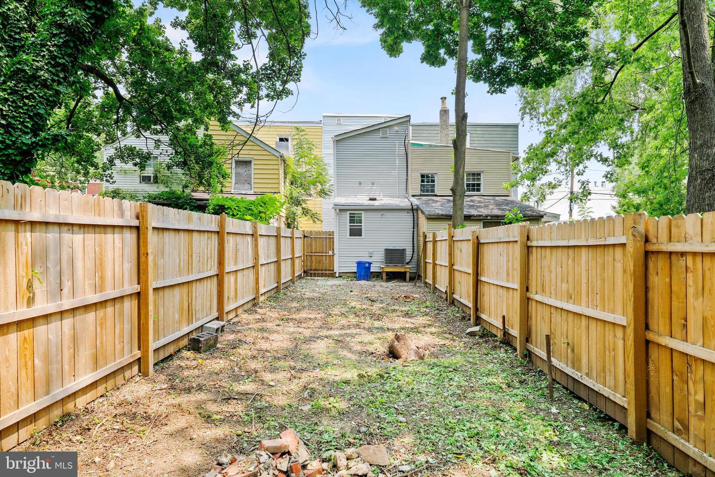524 York St Property Photo 17