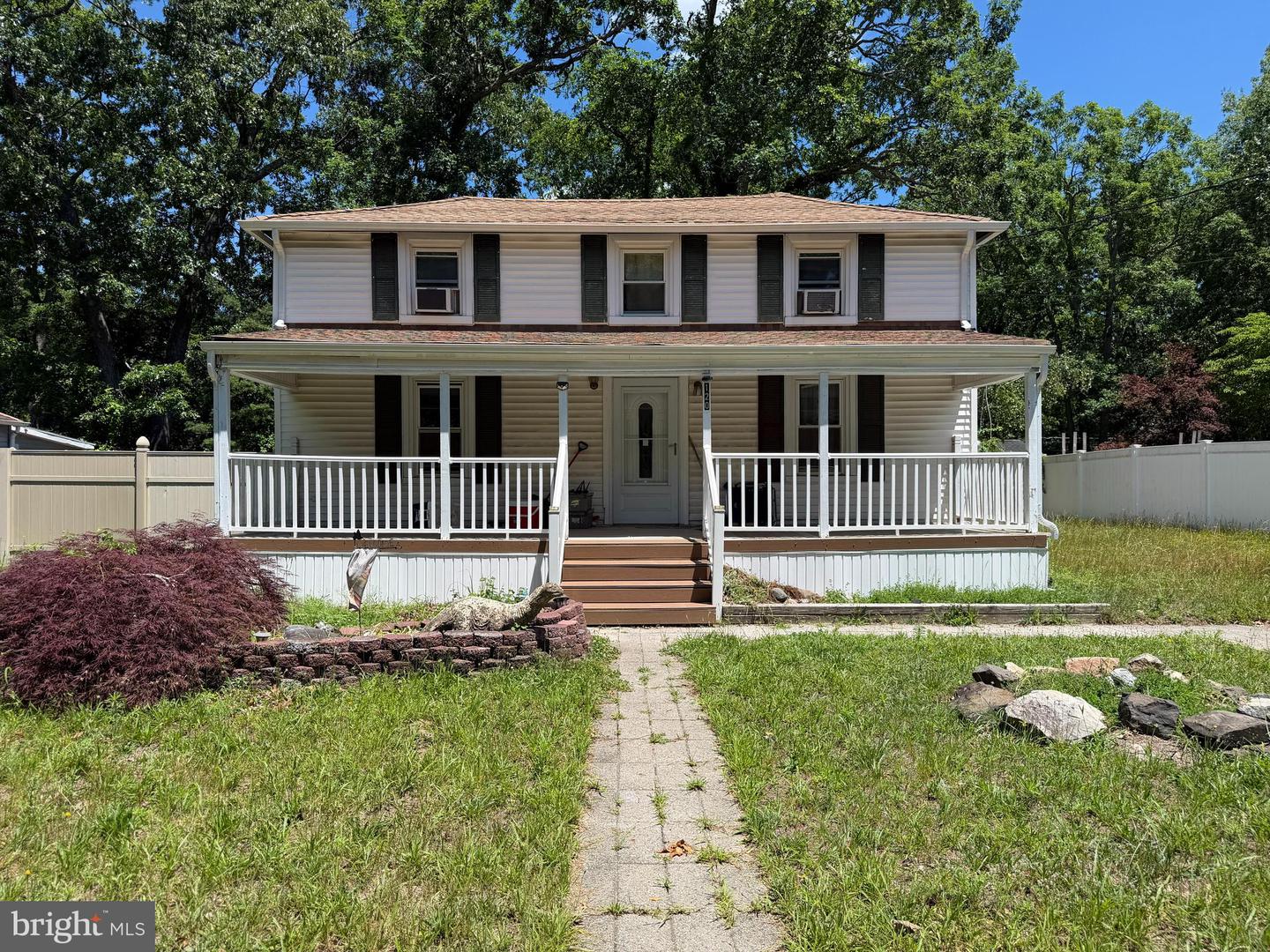 120 Clover St Property Photo 1