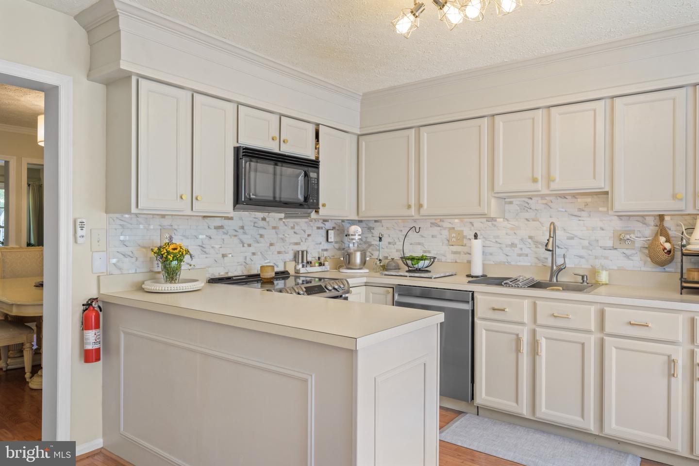 205 Berkshire Way Property Photo 7