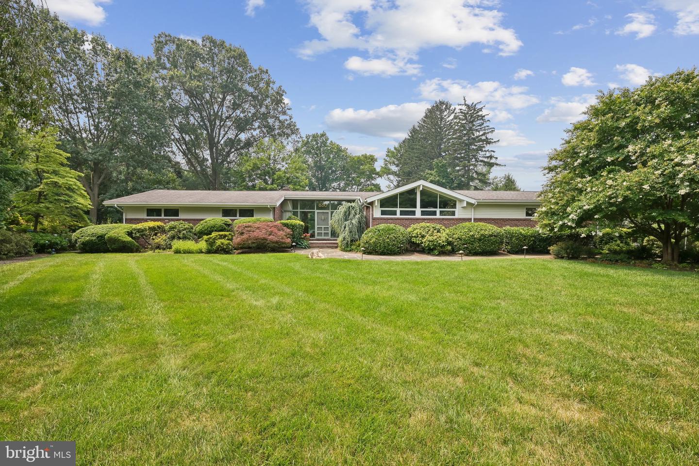 830 GOLF VIEW RD