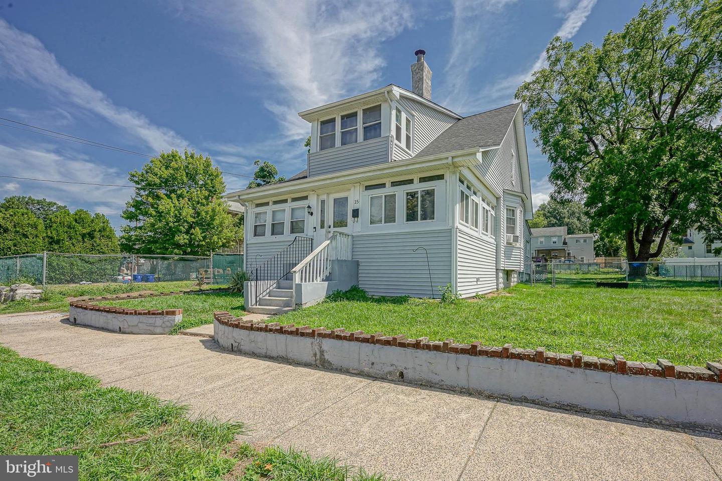15 S Walnut Ave Property Photo 1
