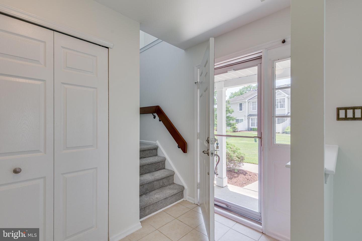3704 Fenwick Ln Property Photo 5