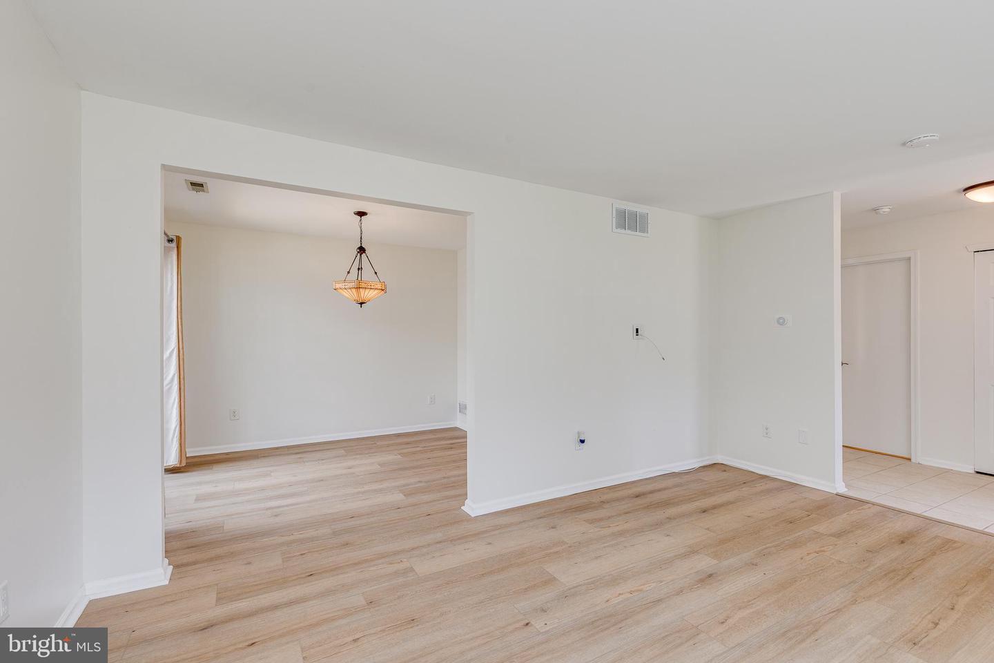 3704 Fenwick Ln Property Photo 9