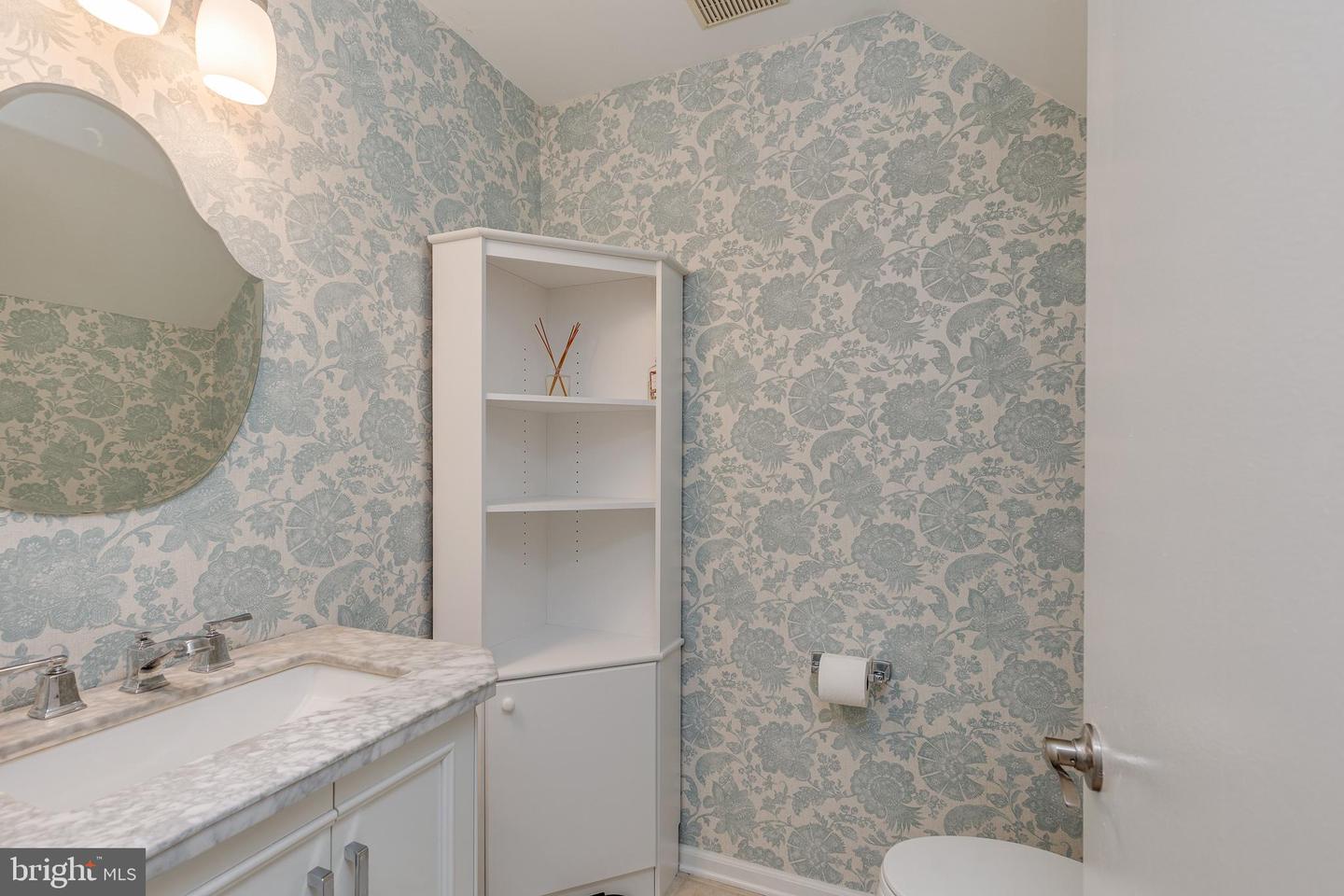 3704 Fenwick Ln Property Photo 17