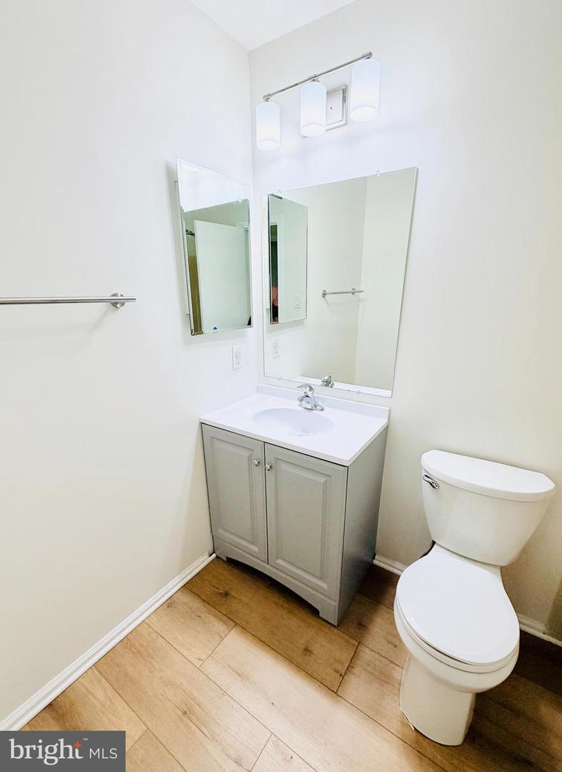 3704 Fenwick Ln Property Photo 29