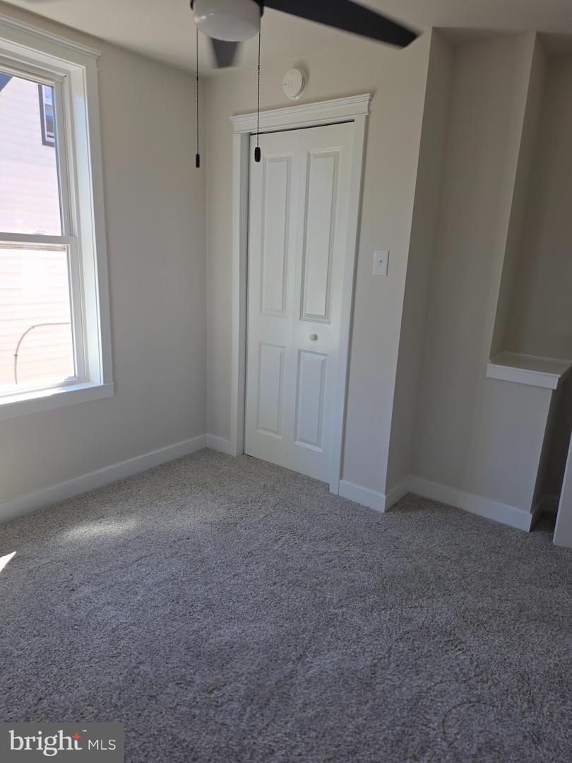 423 W Broad St Property Photo 34
