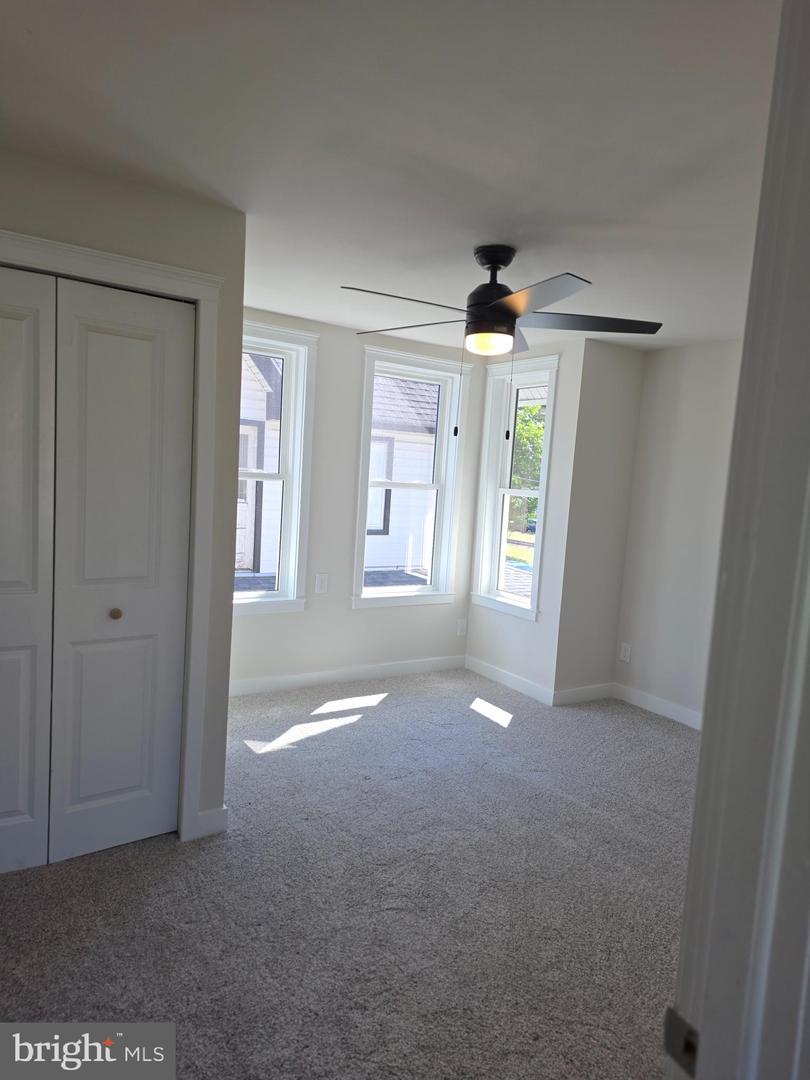 423 W Broad St Property Photo 37