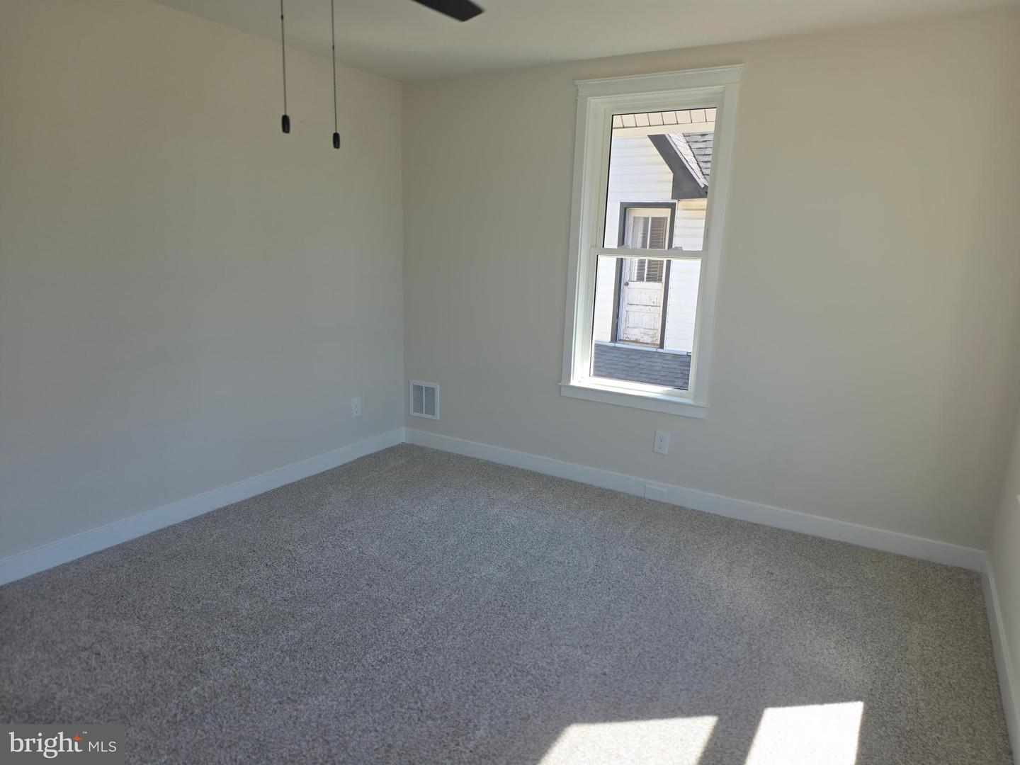 423 W Broad St Property Photo 43