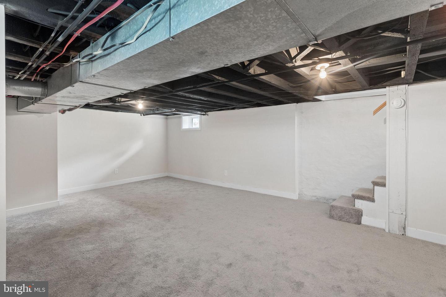423 W Broad St Property Photo 50
