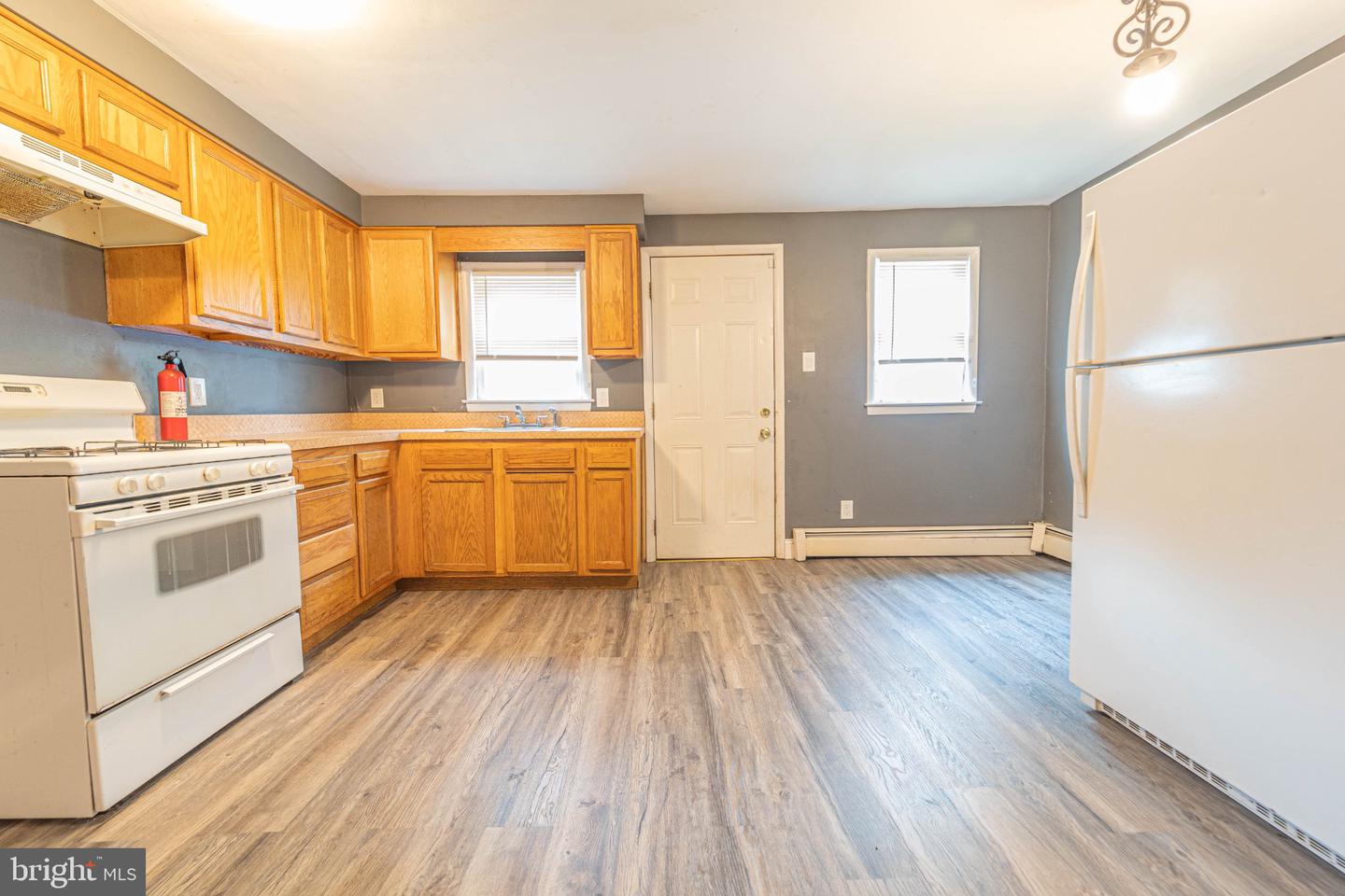 510 York St N Property Photo 3