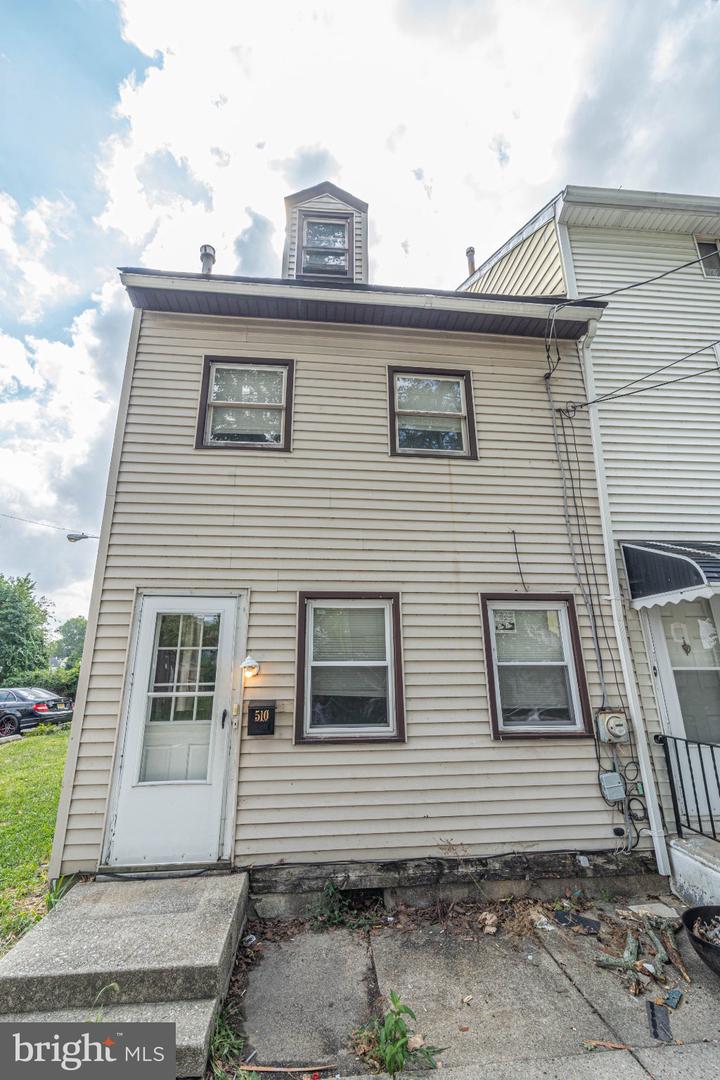 510 York St N Property Photo 11