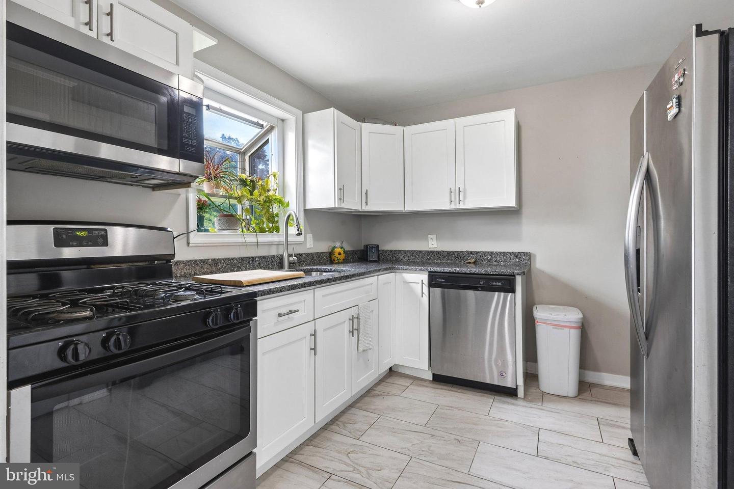 19 Estate Rd Property Photo 8