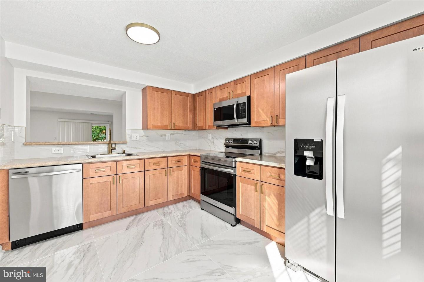 34 Dorchester Cir Property Photo 6