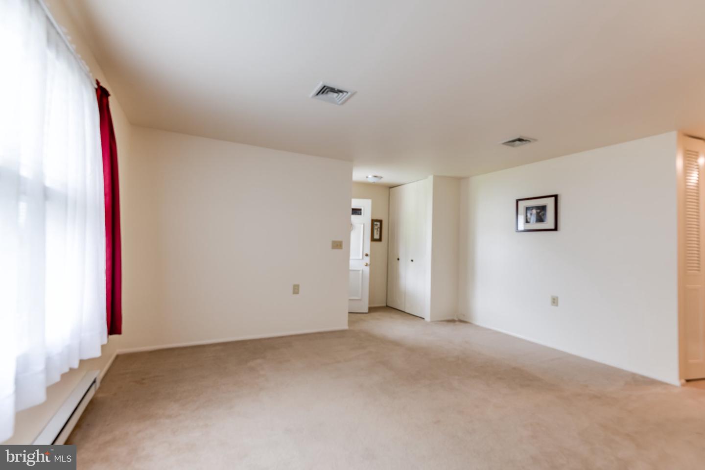 26 Kingston Way Property Photo 13
