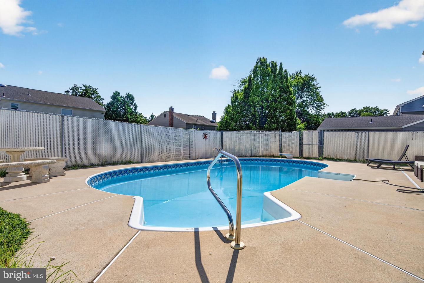15 Utica Rd Property Photo 4