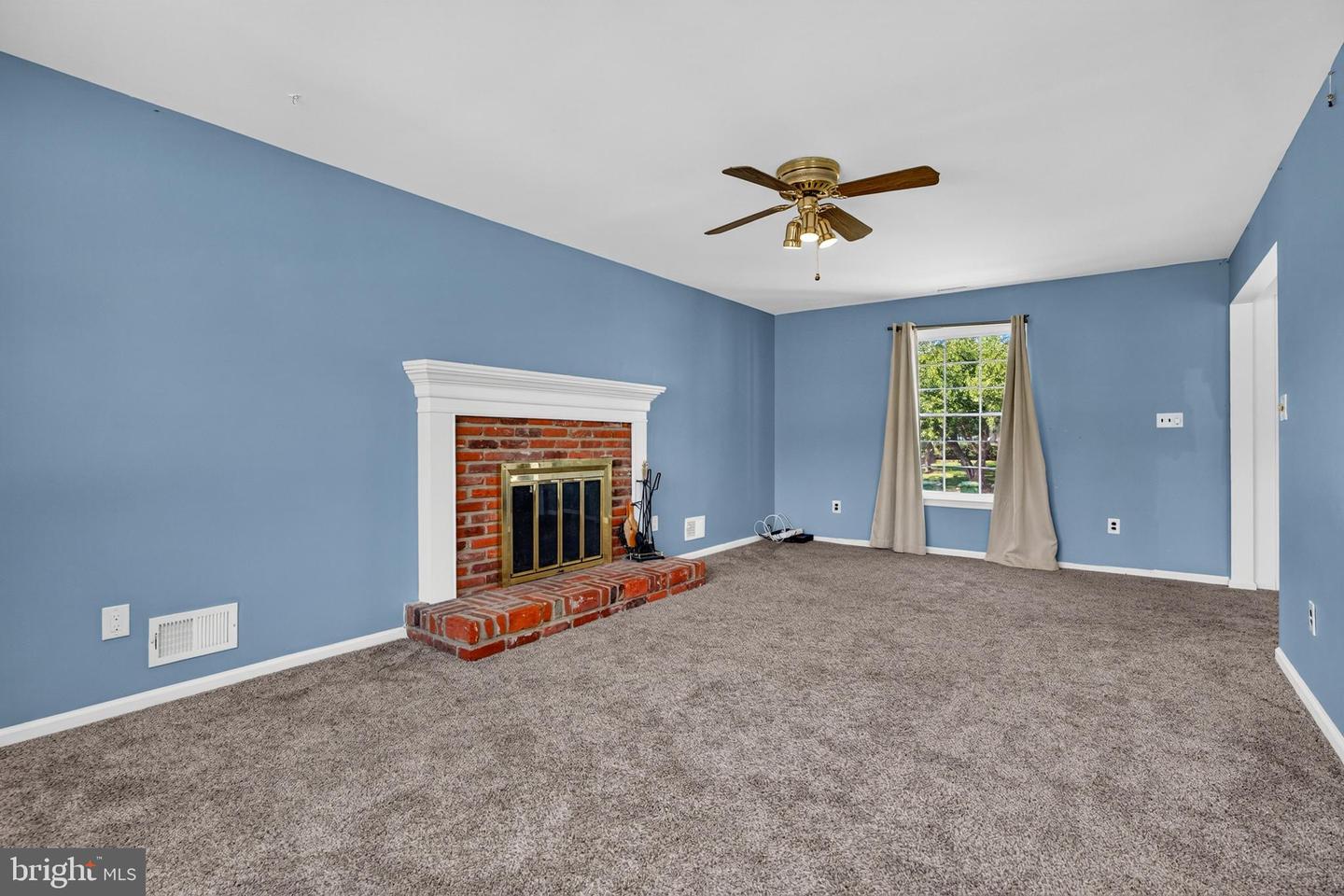 15 Utica Rd Property Photo 10