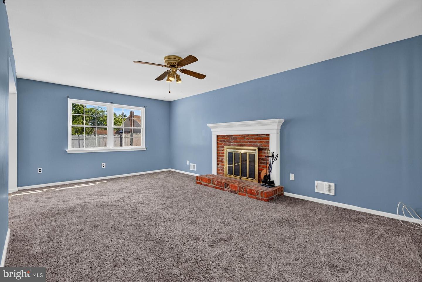 15 Utica Rd Property Photo 13