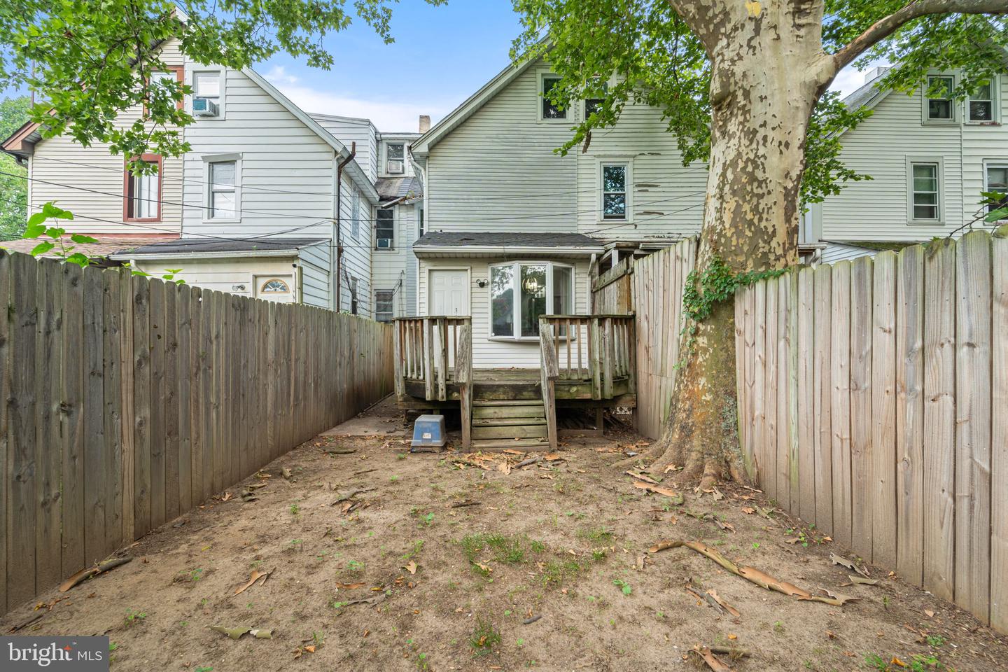 205 Willow St Property Photo 28