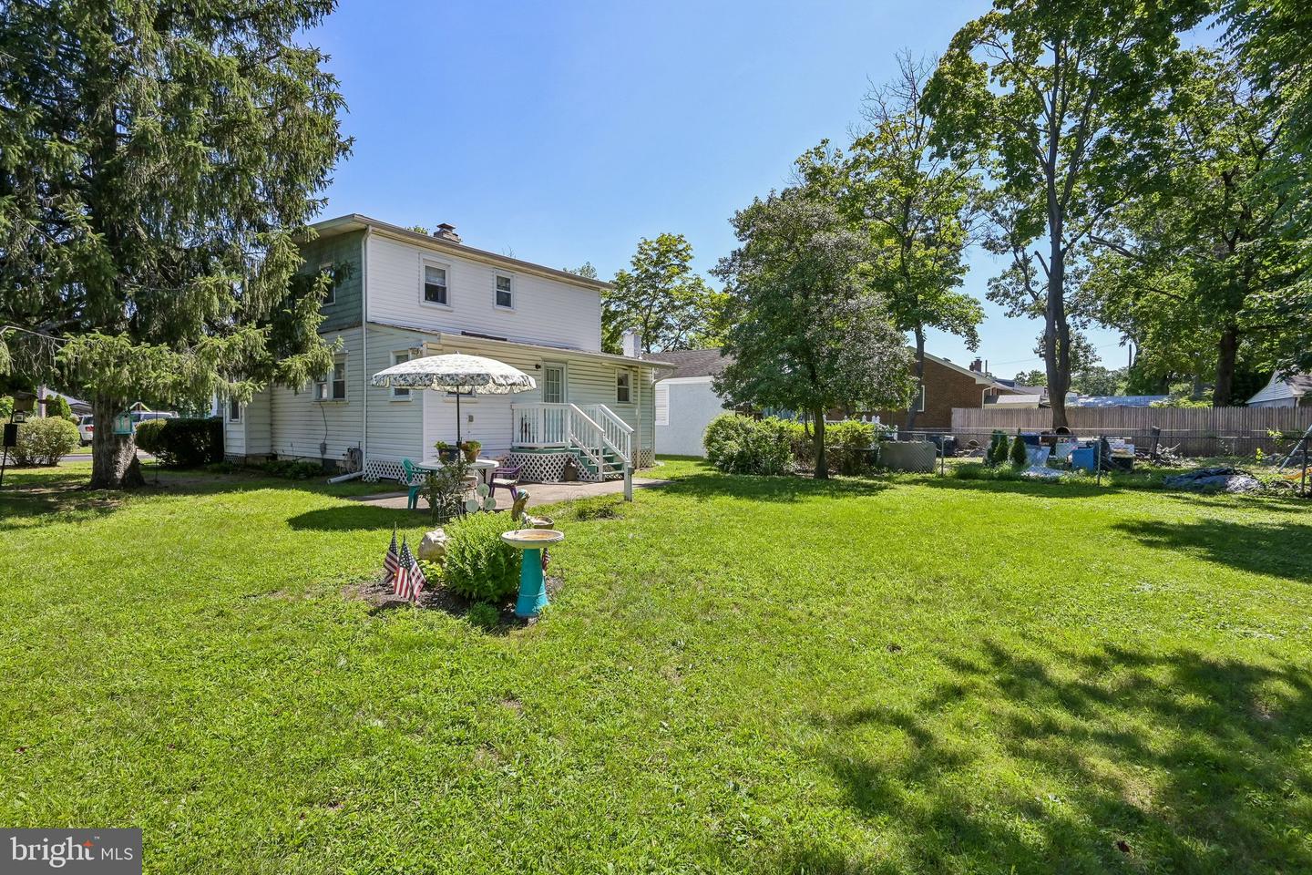 716 Filmore St Property Photo 8
