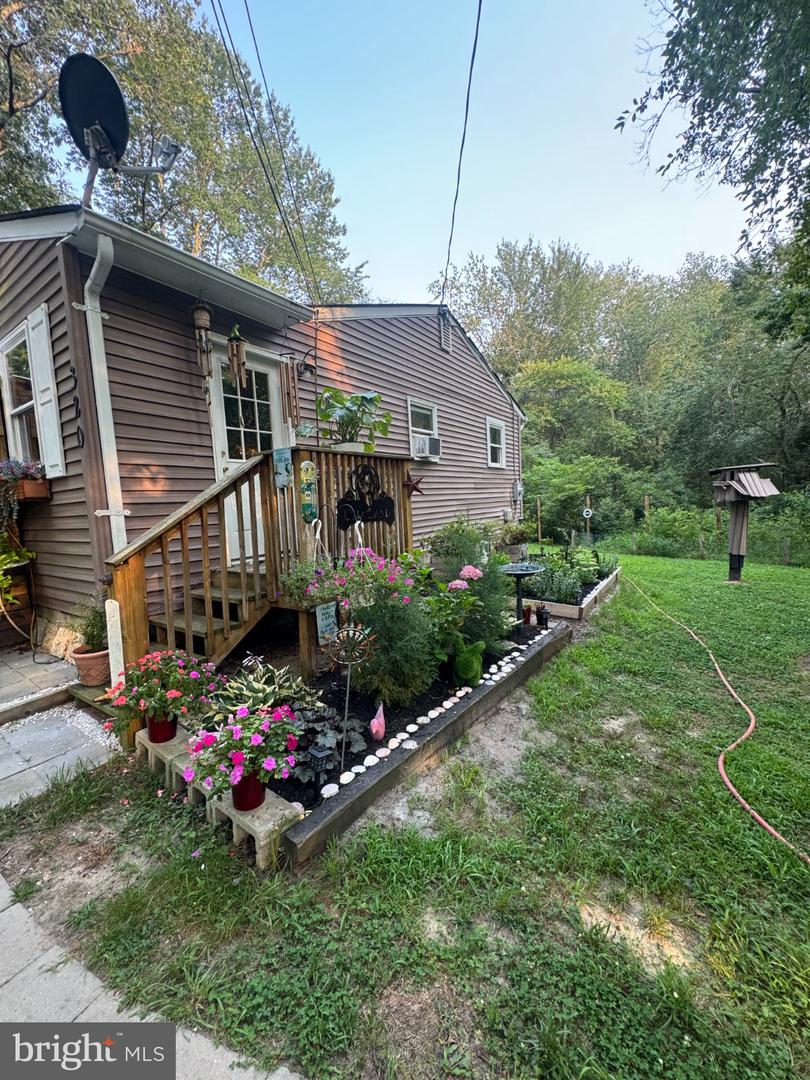 320 Hemlock Ave Property Photo 8