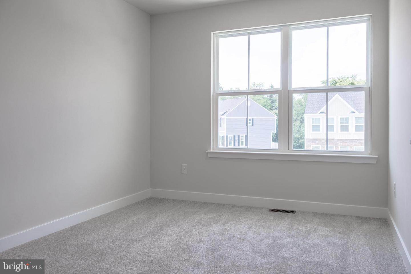 6 Foxwood Dr Property Photo 20