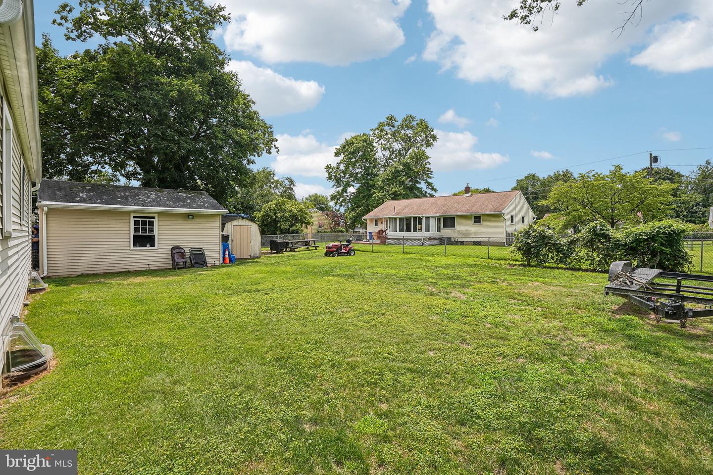 150 Hawthorne Dr Property Photo 25