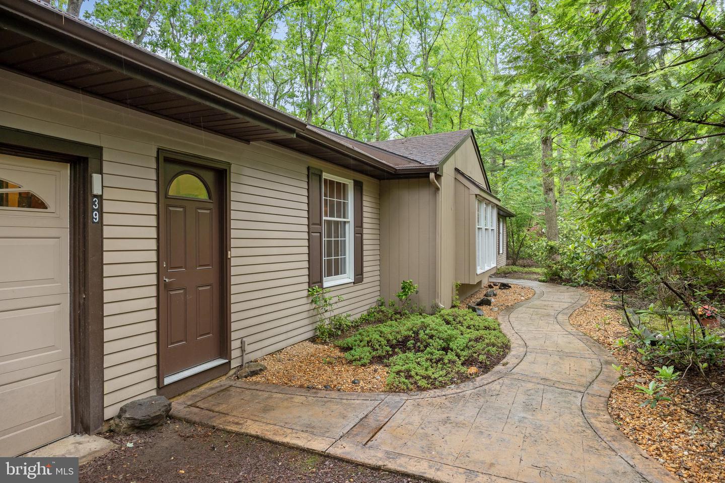 39 Thunderhead Dr Property Photo 3