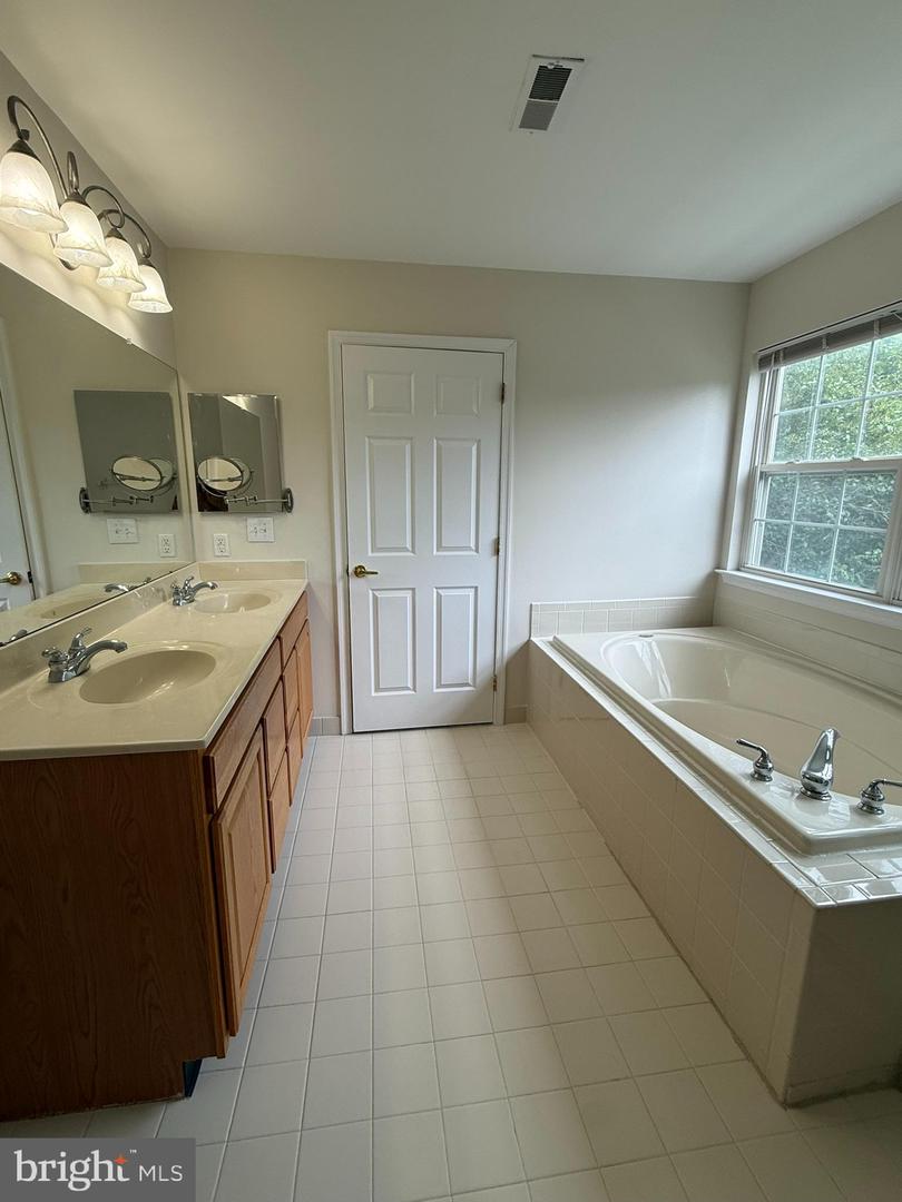 47 Ross Way Property Photo 26