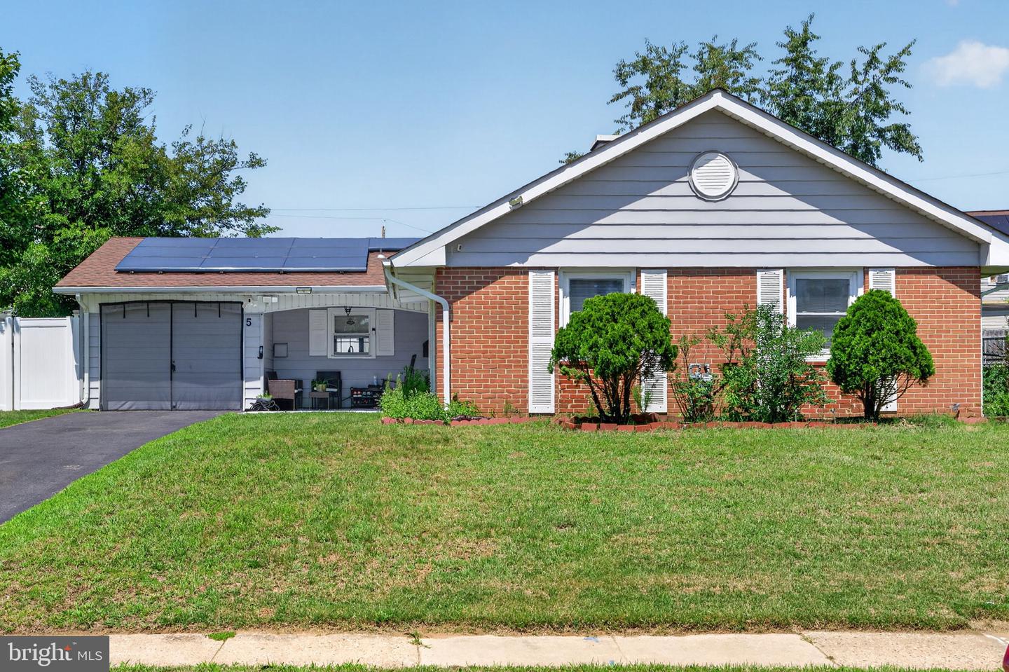 5 Babcock Ln Property Photo 1