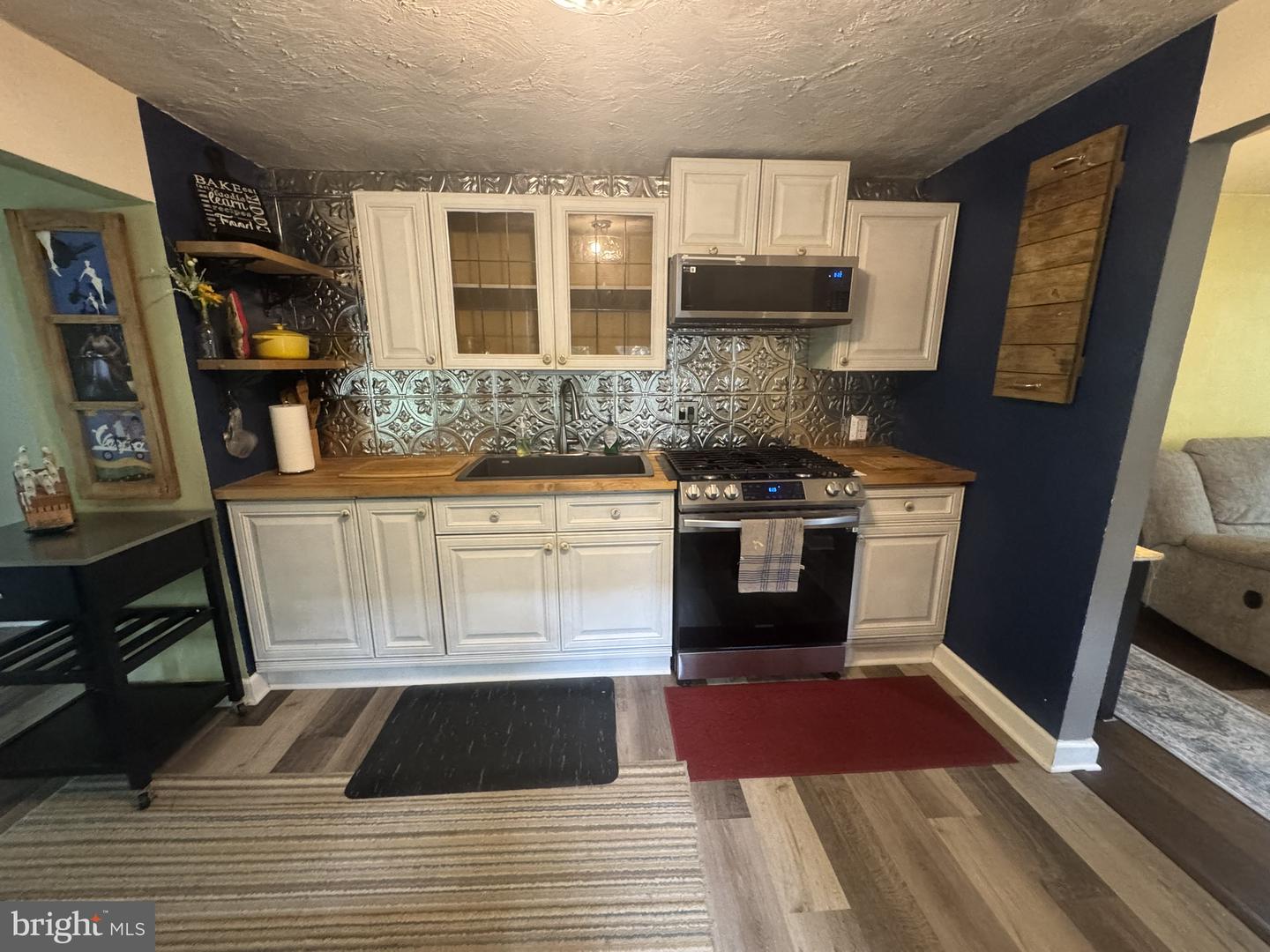 319 Delaware Ave Property Photo 4