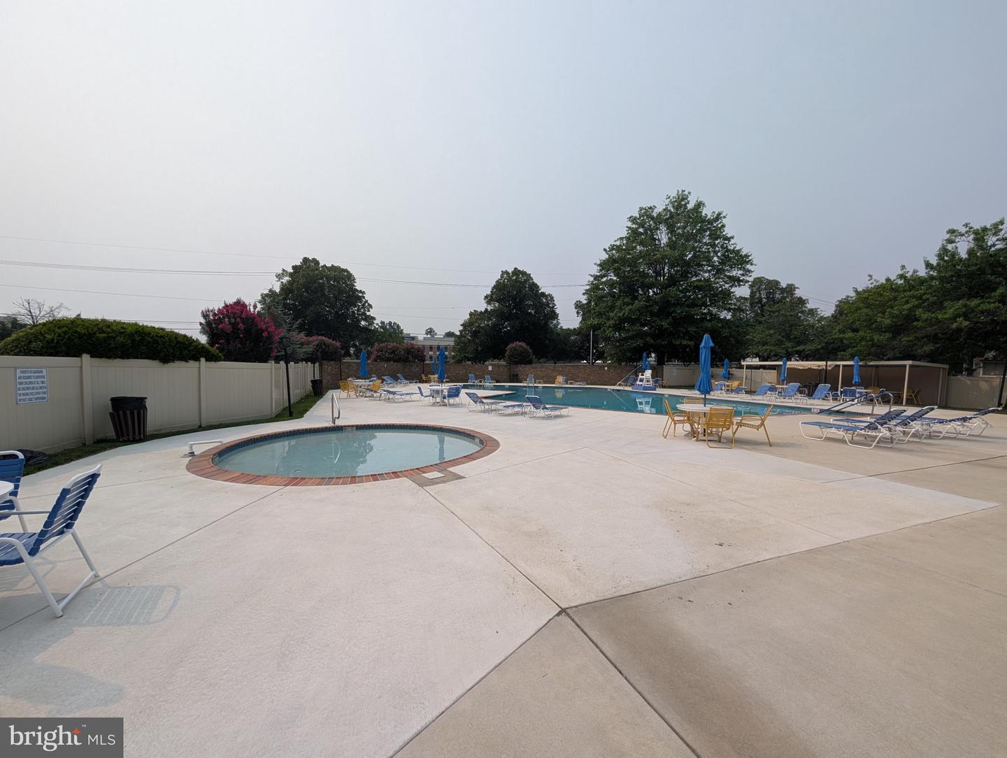 115 E Kings Hwy #218 Property Photo 18